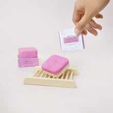 Load image into Gallery viewer, Bathaholic - Lavender &amp; Ginseng Conditioner Bar